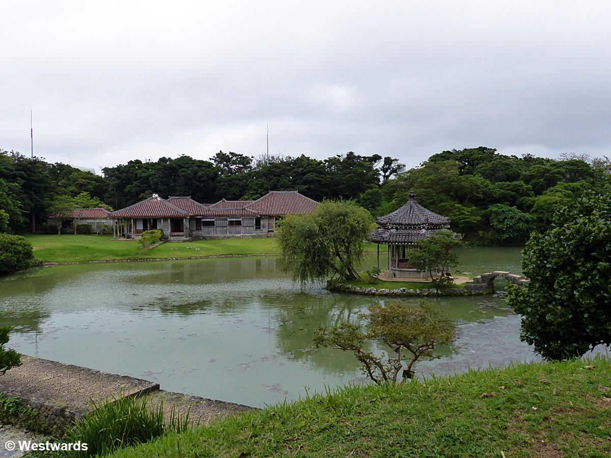 Shikinaen is a garden from the same era as the gusuku sites on Okinawa