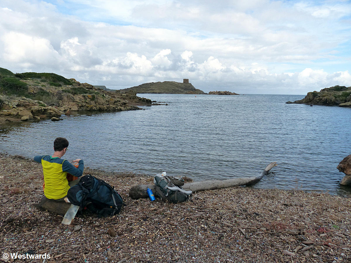 A rest from hiking at Cala Des Tamarells