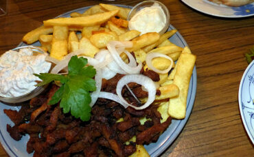 Vegan gyros at the Trash Chic