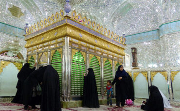 women in Imamzadeh Shrine in Yazd