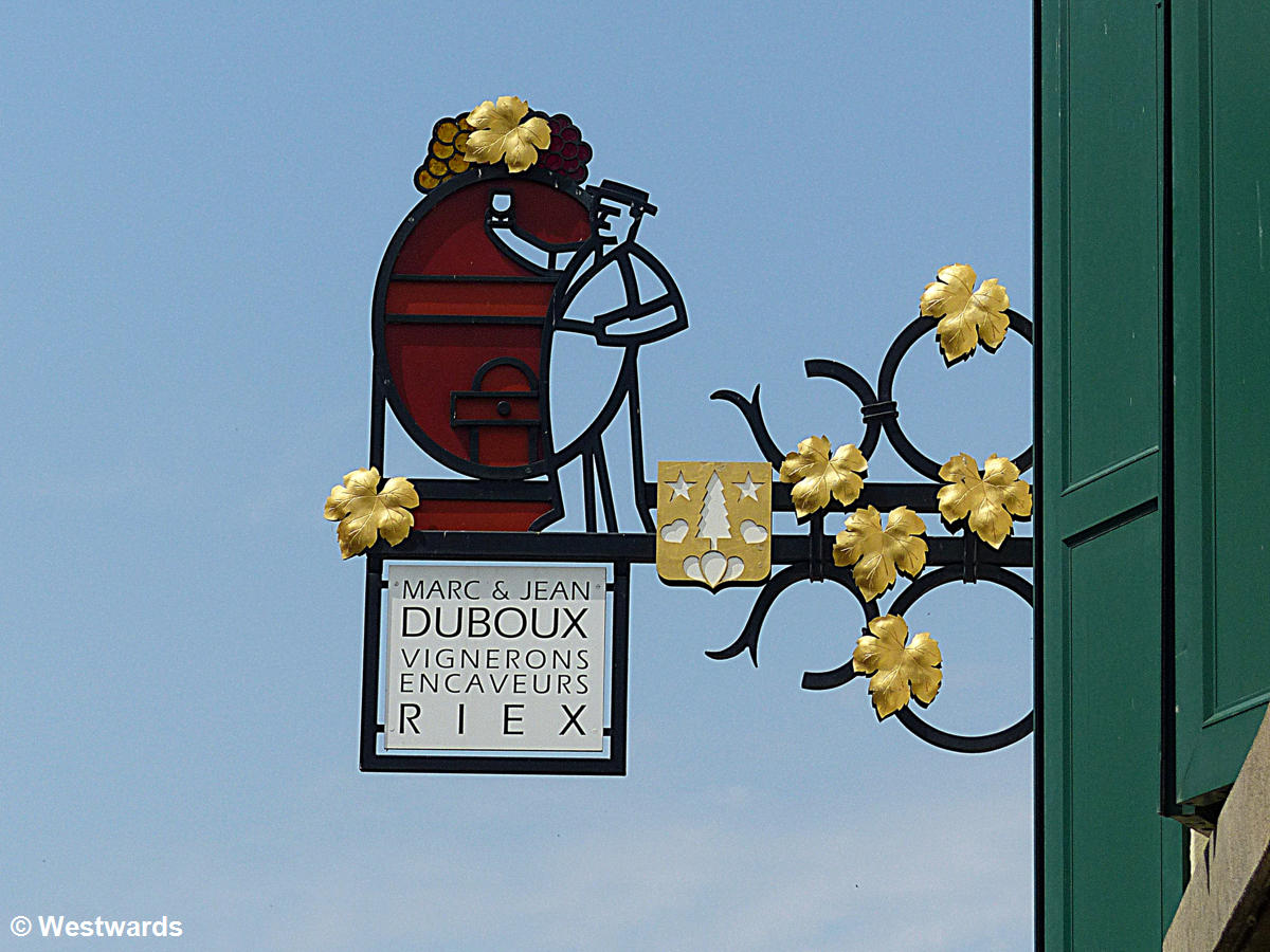 wine shop sign in Riex, Lavaux
