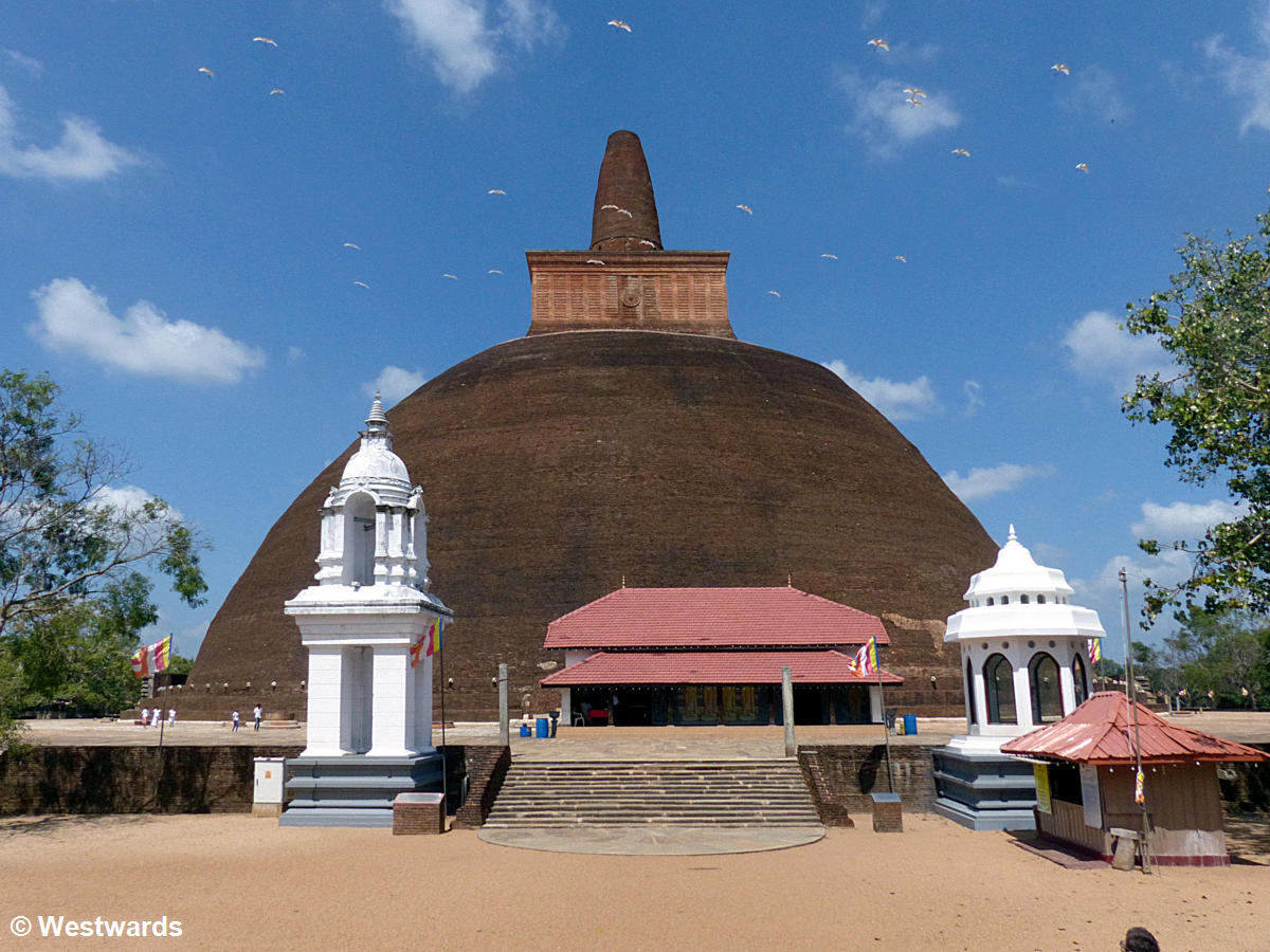 20160128 Anuradhapura Abhayagiri Dagoba P1230837