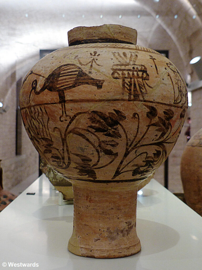 Dinos-artiges Gefaess meroitisch 270BC-320AD P1340968
