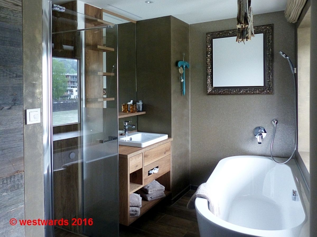 Research for a new guidebook can involve a comfy bathtub!