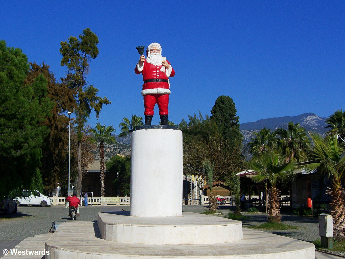 Santa Claus / Nicholas of Myra statue in Demre