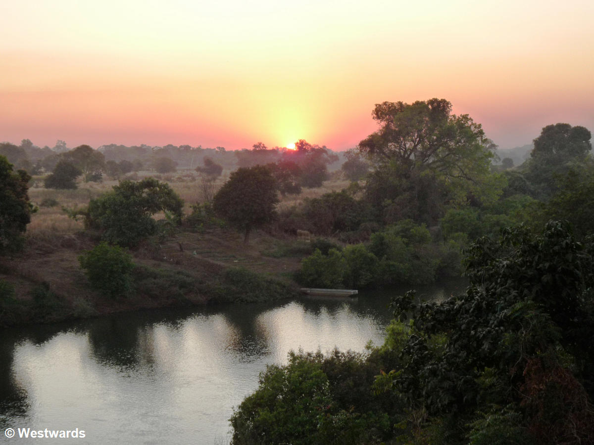 20090119 Kedougou sunset Gambia River 1030435