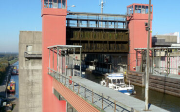 Scharnebeck shiplifting facility