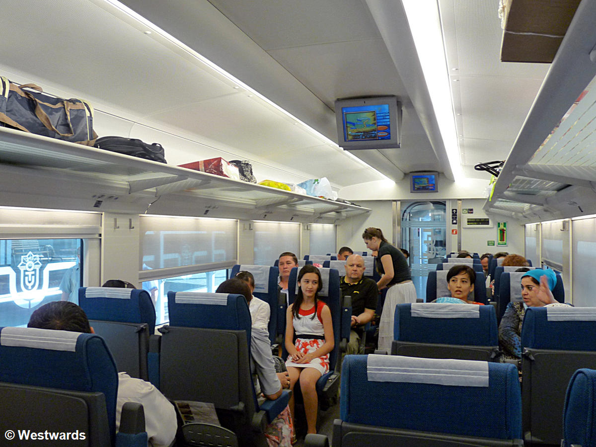Afrosiab Ekonomi high-speed train in Uzbekistan
