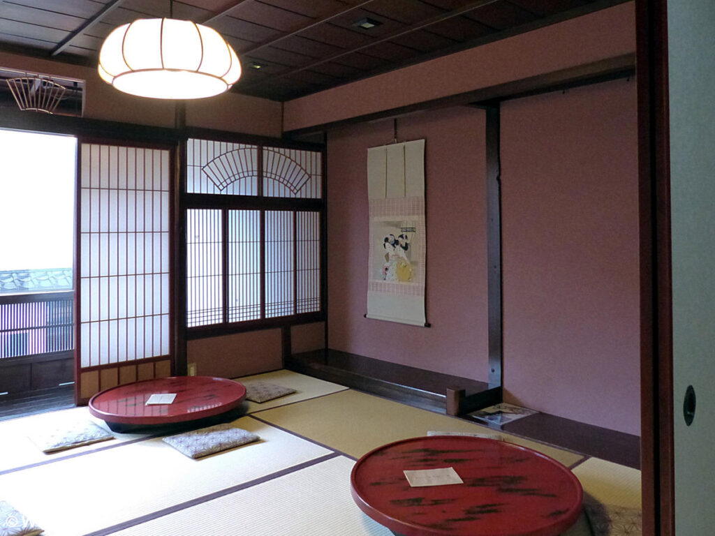 Higashi Chaya Kureha Teahouse in Kanazawa