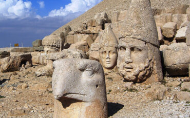 Stone heads of gods and an eagle on Mt Nemrud