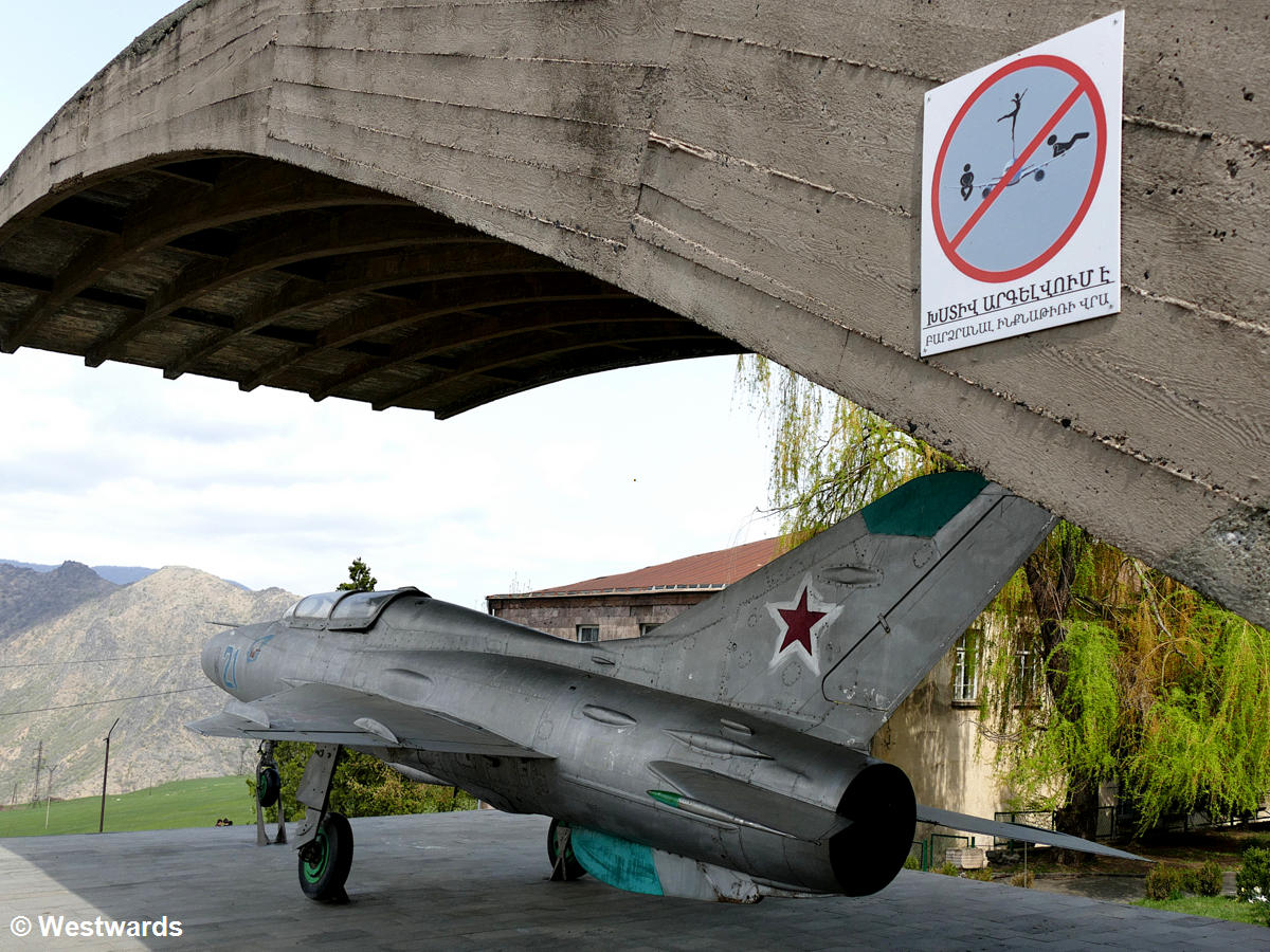 An MiG fighter jet in the Mikoyan Museum , Alaverdi (Armenia)