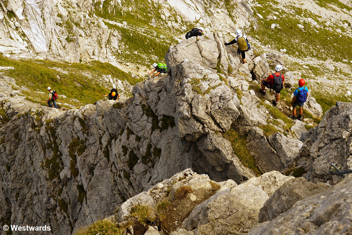 On a sunny day, many climbers tackle the "Hindelanger"