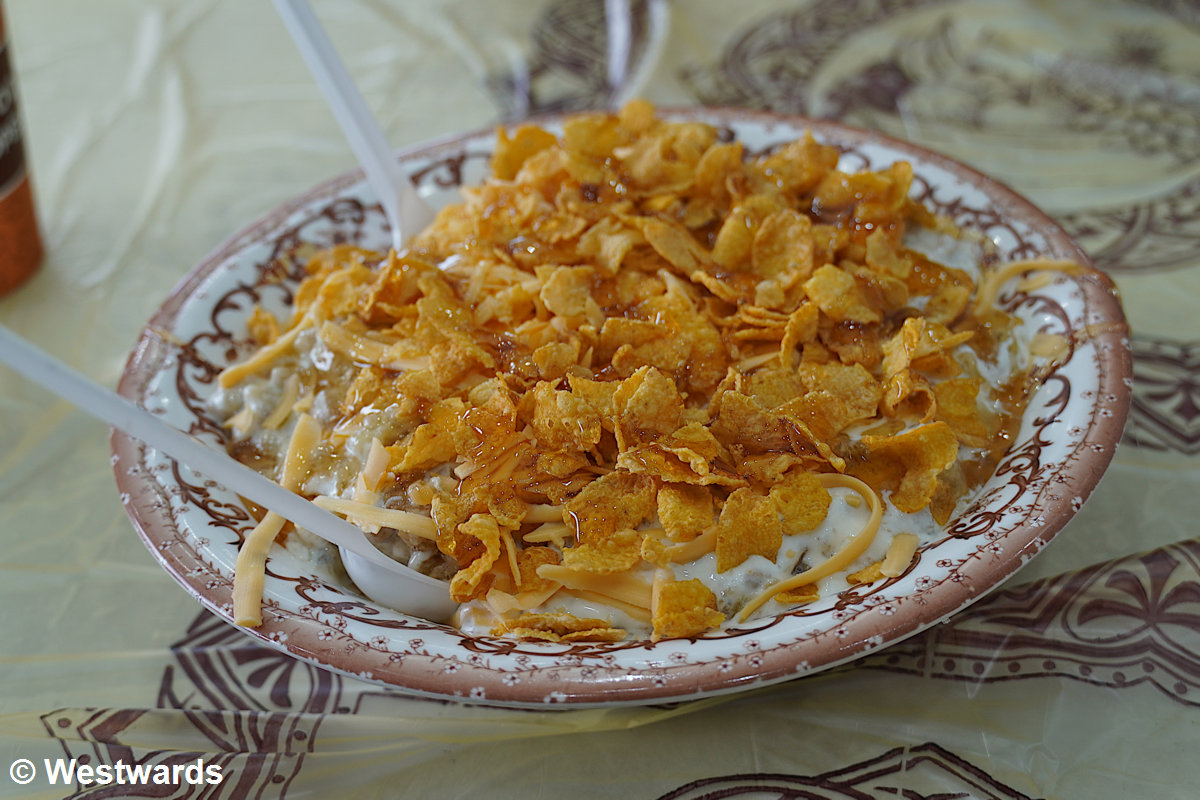 In Al Ula we tried Masoub Royal, a rich sweet breakfast dish (not very Saudi but popular there)