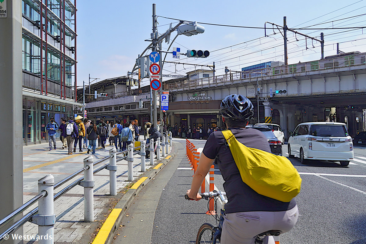 A new (and rare) cycling lane near Ueno station