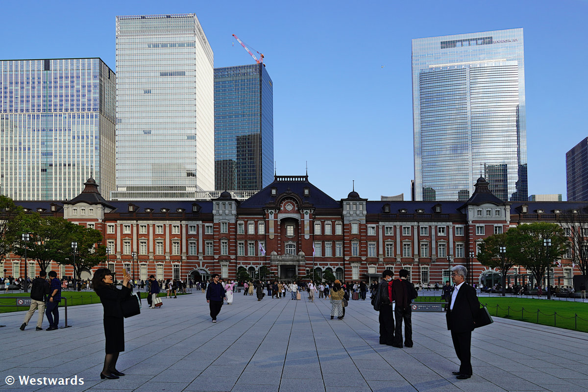 On our Yamanote cycling day trip we finally passed Tokyo station
